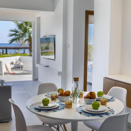 Imagine You And Your Family Renting This Perfect Beachfront Apartment, 1388 فيلة لارنكا
