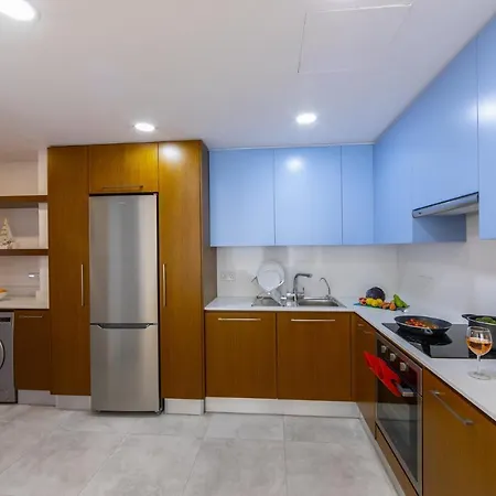 Imagine You And Your Family Renting This Perfect Beachfront Apartment, 1388