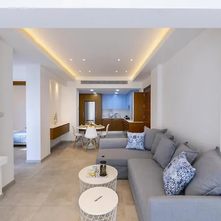 Villa Imagine You And Your Family Renting This Perfect Beachfront Apartment, 1388 Larnaka