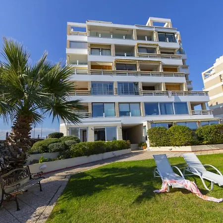 Villa Imagine You And Your Family Renting This Perfect Beachfront Apartment, 1388