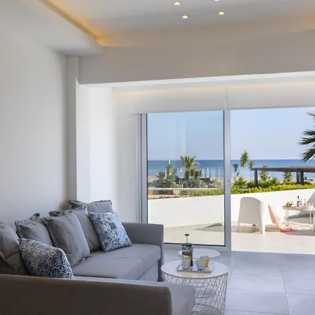 Willa Imagine You And Your Family Renting This Perfect Beachfront Apartment, 1388